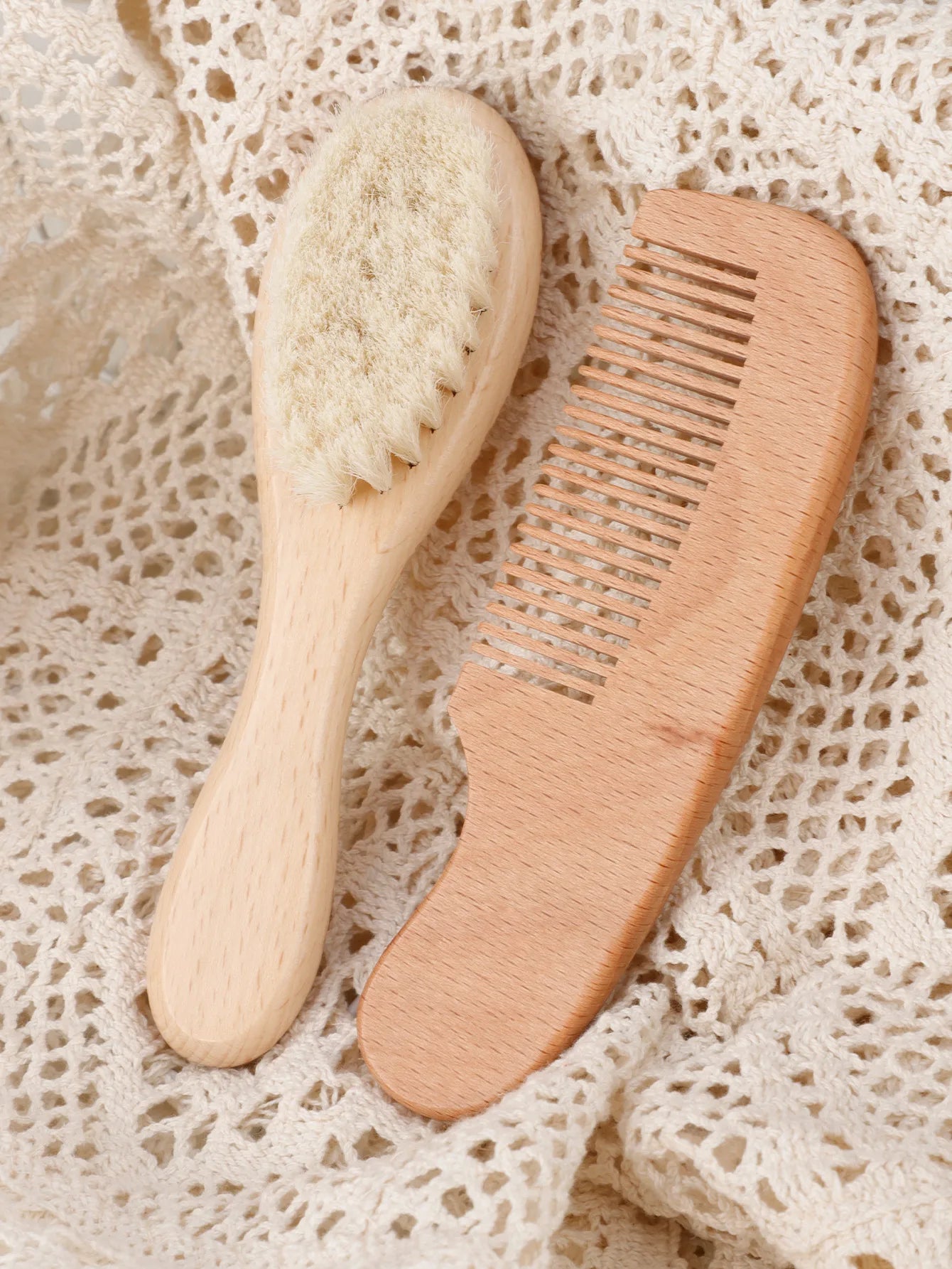 Kit brosse bébé & peigne – bois naturel, dès la naissance | Atelier Bébé